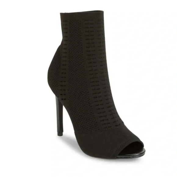Steve Madden Candid perforated sock boot heel peep toe stiletto black size 7 - Picture 1 of 8